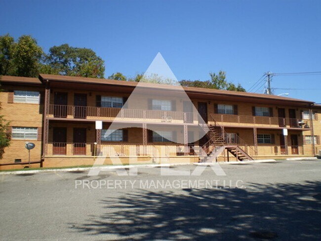 Primary Photo - Spacious Ground Floor 2 Bd - 1Ba Apartment...