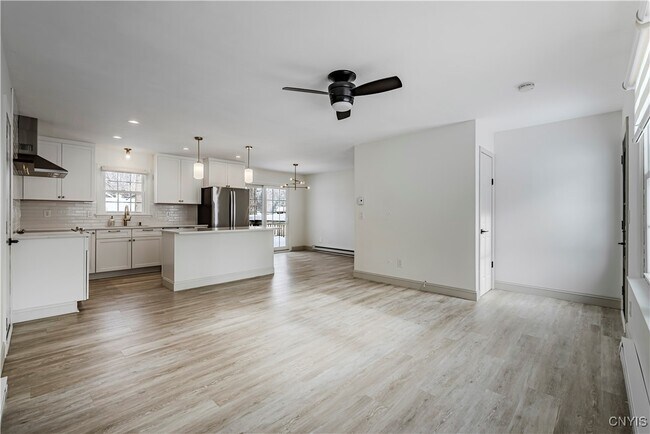 Building Photo - 57 Beechwood Rd