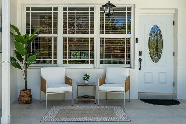 Building Photo - 696 NE 67th St