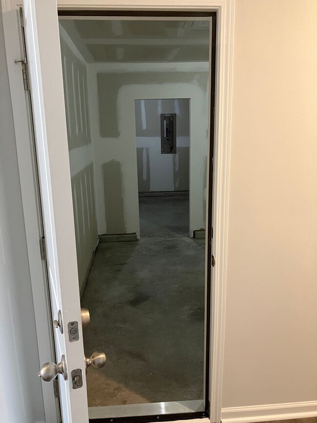 Building Photo - 3 Bedroom 2 Bathroom House- Groves at Sout...