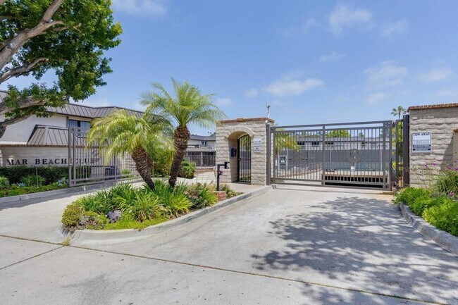 Building Photo - 806 S Sierra Ave