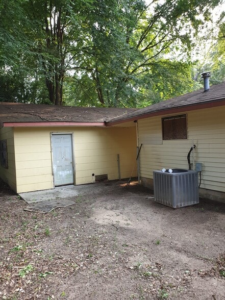 Backyard - 1570 Sherrill Dr