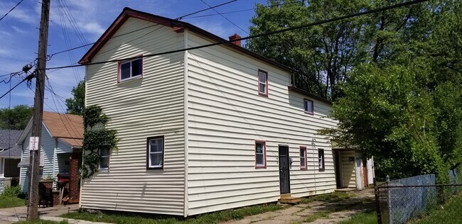 Building Photo - 3411 W 49th St
