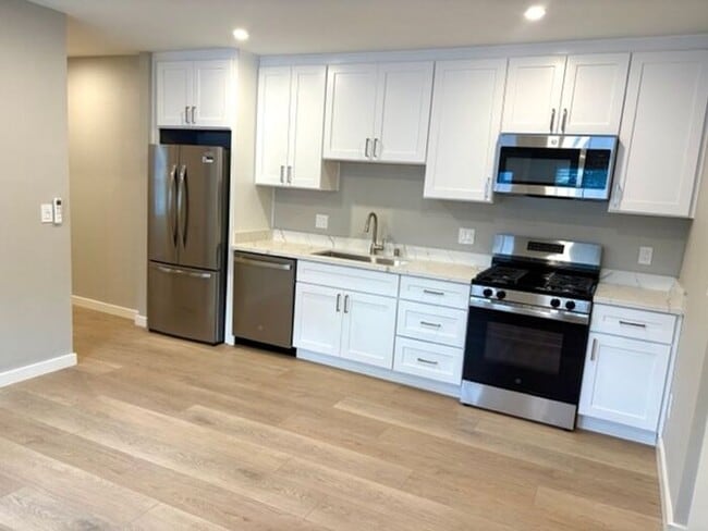 Building Photo - 1204 Willow St