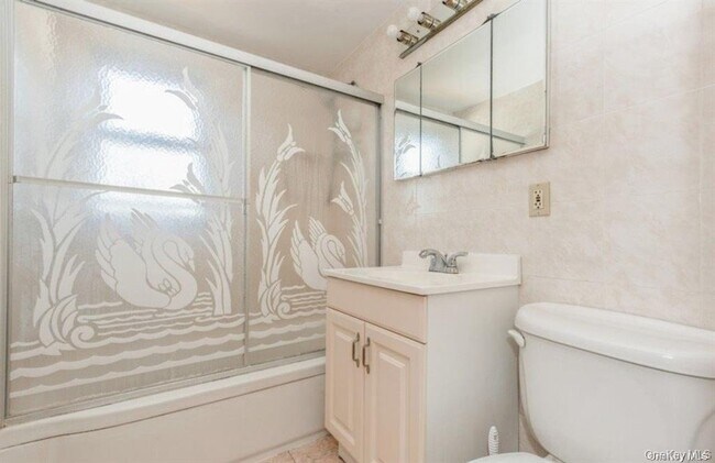 Building Photo - 5 7th St