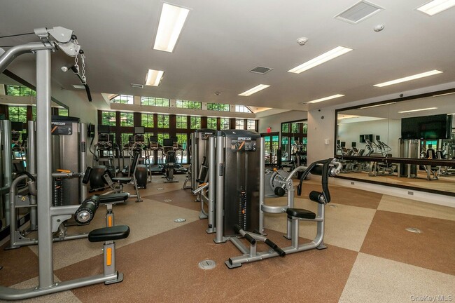 Building Photo - 23 Meadowood Dr