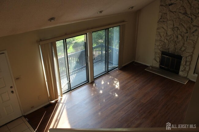Building Photo - 157 Westgate Dr