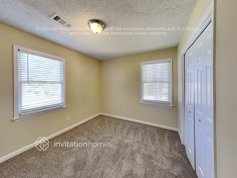 Building Photo - 4756 Saddleridge Rd