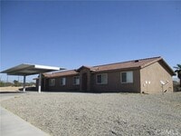 Building Photo - 73590 Sunnyslope Dr