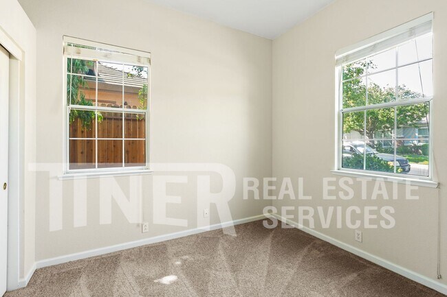 Building Photo - 5730 Chaffey Ln