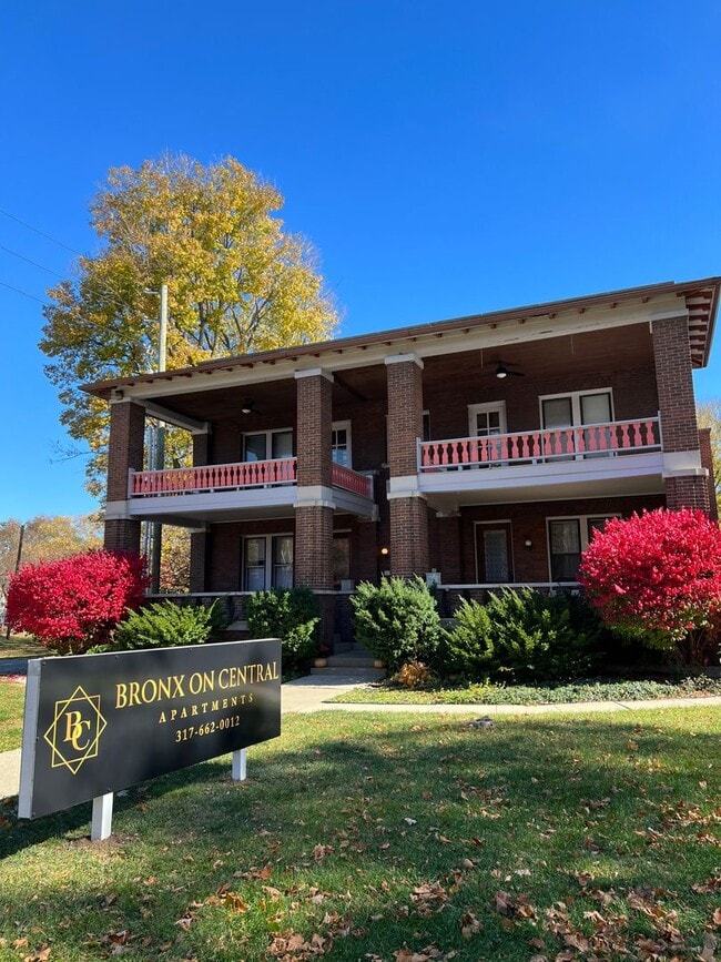 Building Photo - Old World Charm in Near Northside