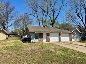 Building Photo - 3624 Brush Creek Dr