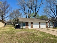 Building Photo - 3624 Brush Creek Dr