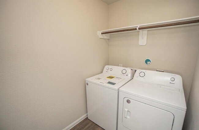 Building Photo - 3331 Rosselli Brush Dr