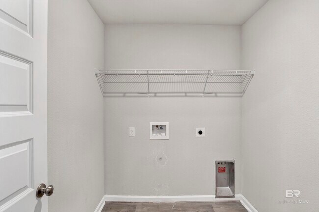 Building Photo - 3191 Camino Real Lp