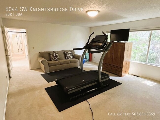 Building Photo - 6044 SW Knightsbridge Dr