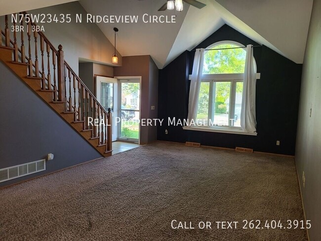 Building Photo - N75W23435 N Ridgeview Cir