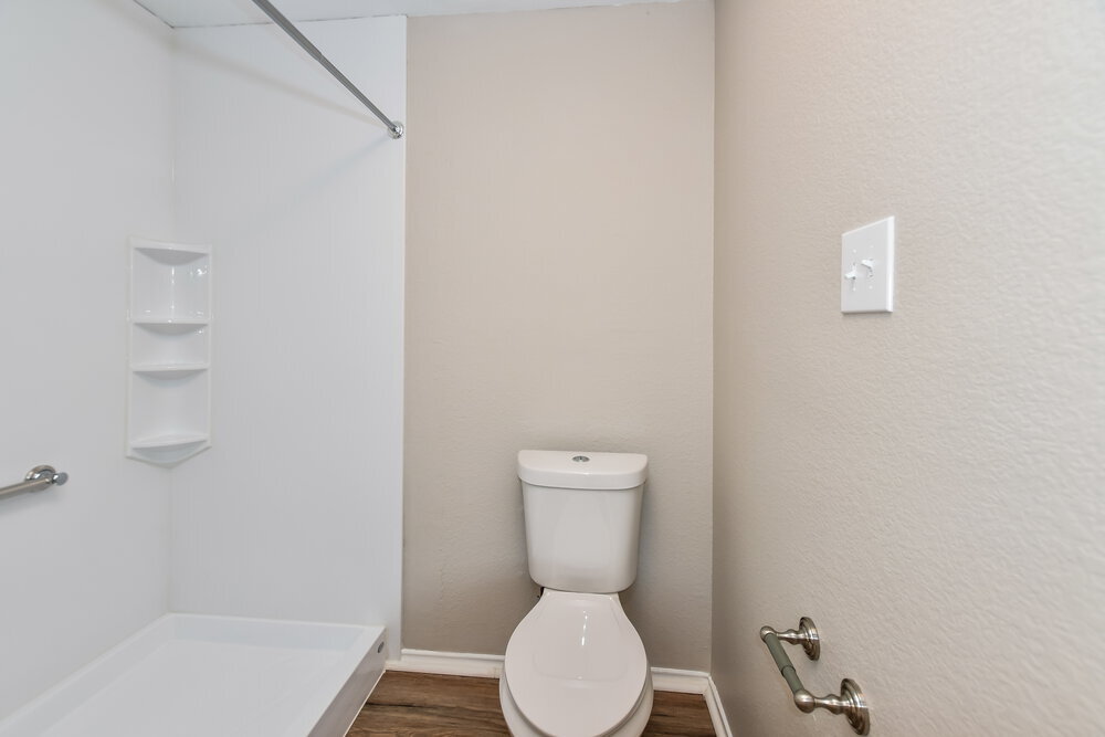 Building Photo - 321 Rustic Grove Ln