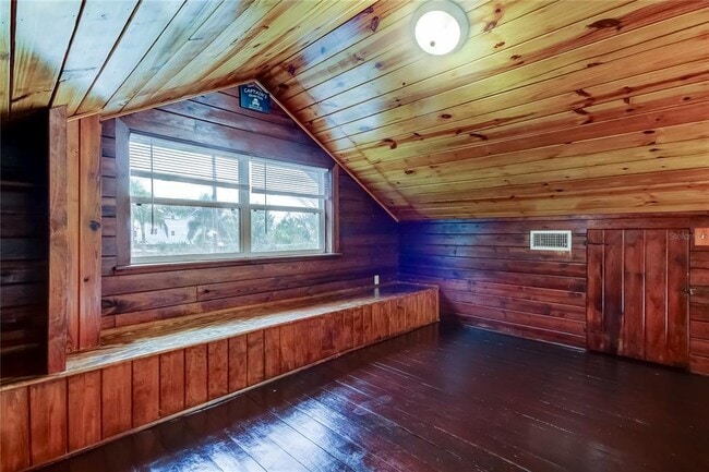 Building Photo - 14056 Marguerite Dr