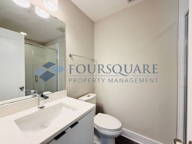 Building Photo - Beautiful  3-Bed / 3.5-Bath End-Unit Townhome with Rooftop Patio, Skyline Views & Climate-Control...