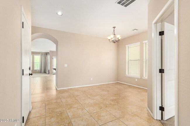 Building Photo - 3540 E Mesquite St