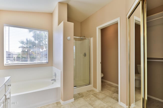 Building Photo - 6759 N 77th Dr