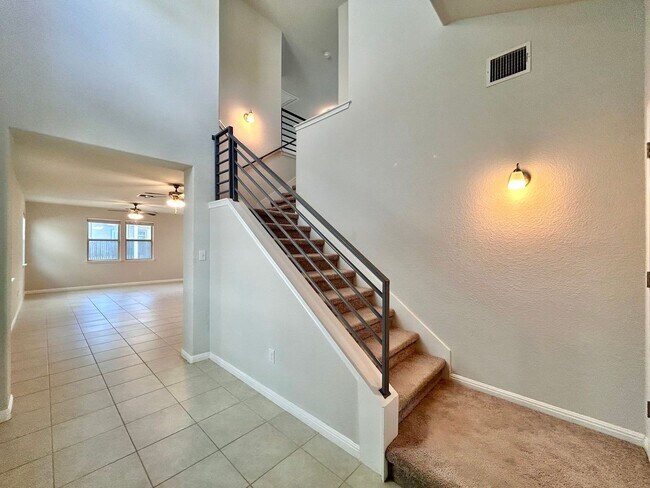 Building Photo - 11909 Mercantile Ln