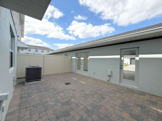 Building Photo - 15517 Bay Brg St