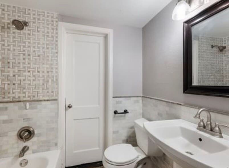 Building Photo - 1244 Clower
