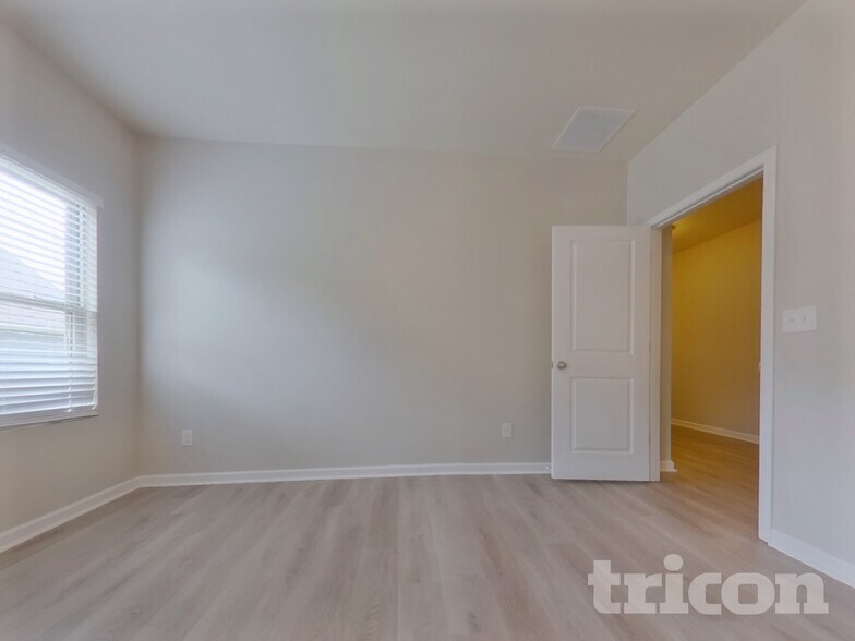 Building Photo - 23 Ponders Rd