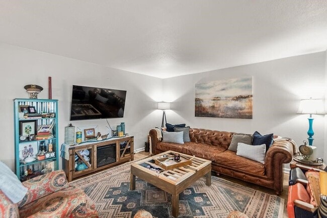 Building Photo - 5005 Georgi Ln