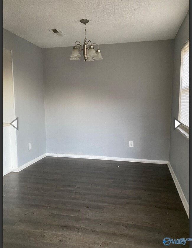 Building Photo - 3621 N Crestview Dr NW