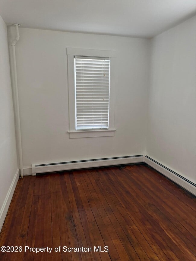 Building Photo - 420 Smith St