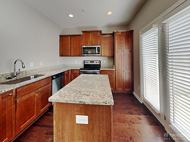 Building Photo - 205 Ashmere Ct