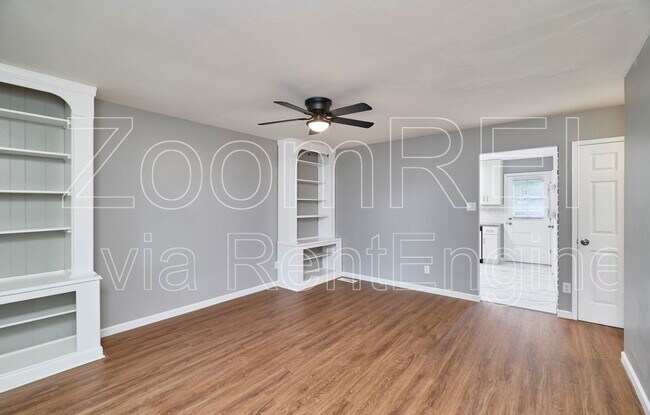 Building Photo - 2400 E Humes Ln