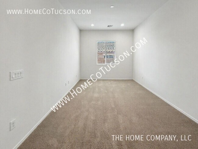Building Photo - 38628 S Running Roses Ln