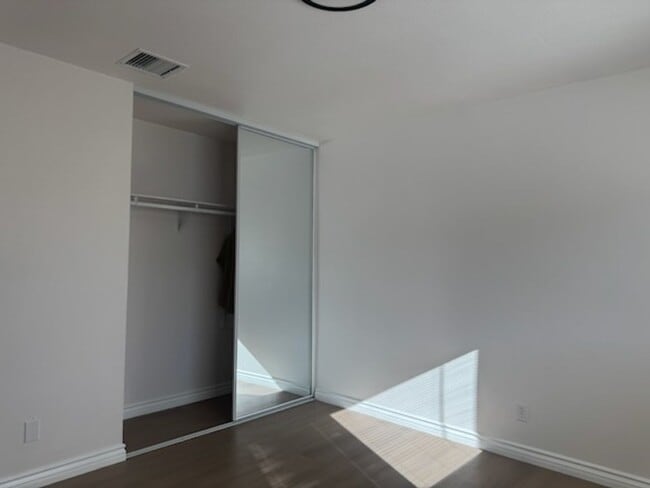 Building Photo - Cozy 2 Bedroom 1 Bathroom Home