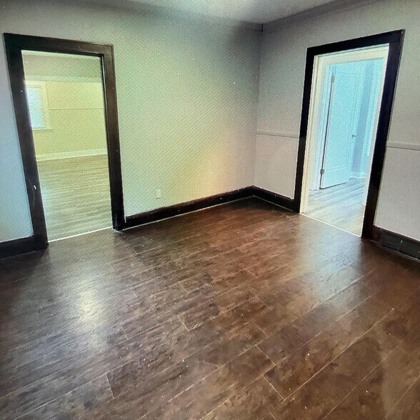 Building Photo - 814 Dover Ave