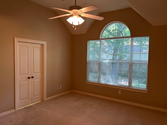 Building Photo - 110 S Mill Trace Dr