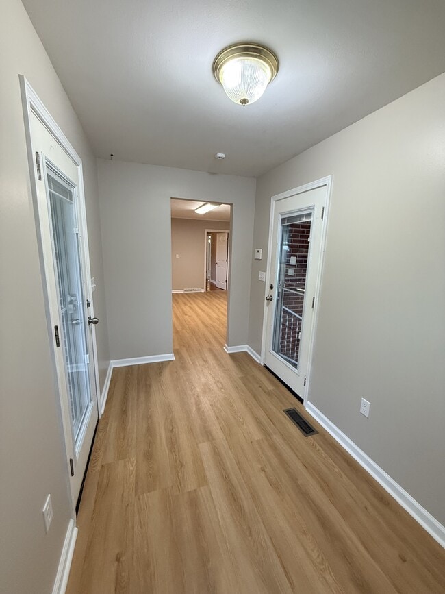 Building Photo - 514 Oliver Dr