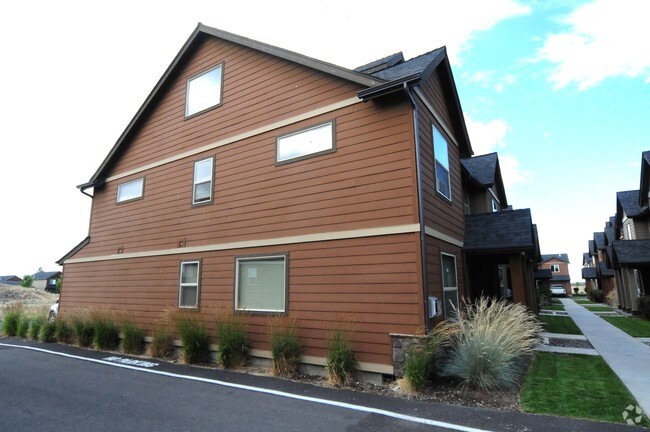Building Photo - Fairhaven Vista III