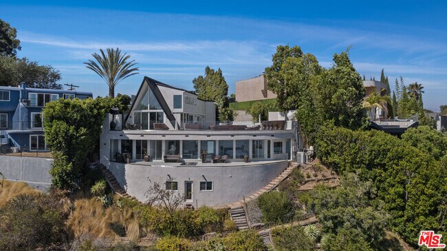 Building Photo - 8460 Cole Crest Dr