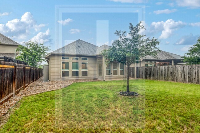 Building Photo - 308 Lacey Oak Lp