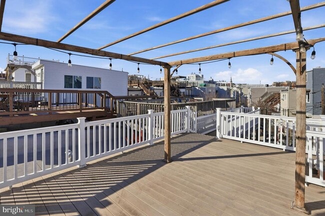 Building Photo - 1314 Webster St