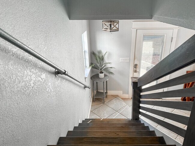 Building Photo - 94 Cobia St