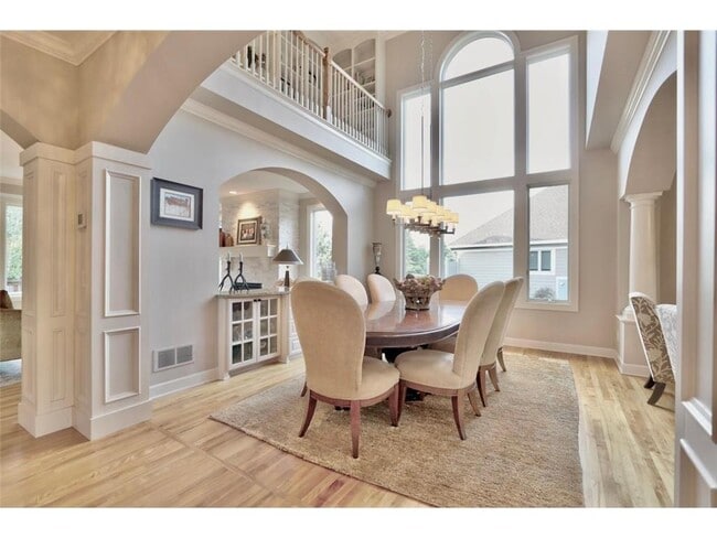 Building Photo - 10617 Sonoma Ridge