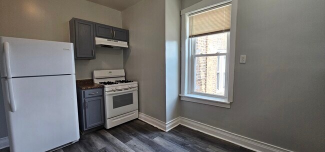 Building Photo - 4751 N Monticello Ave