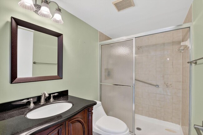 Building Photo - 812 Sky Pine Way