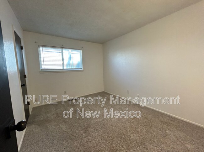 Building Photo - 3509 N Dustin Ave