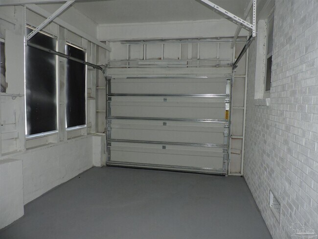 Building Photo - 146 Drew Cir